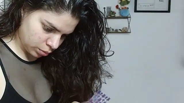 Snapshot of Nikkykora15 chatting on 10.30.25 Nikkykora15 online show from 10.30.25