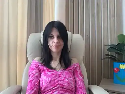 Snapshot of InjaAtHome chatting on 04.04.26 InjaAtHome online show from 04.04.26