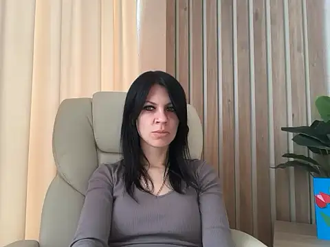 Snapshot of InjaAtHome chatting on 04.25.26 InjaAtHome online show from 04.25.26