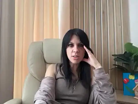Snapshot of InjaAtHome chatting on 04.28.26 InjaAtHome online show from 04.28.26