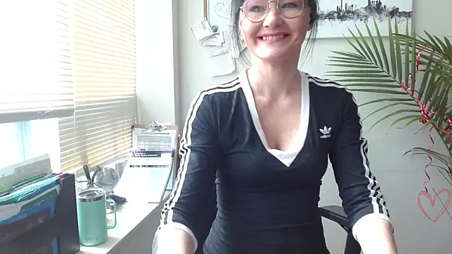 City Kat online show from 04.16.26