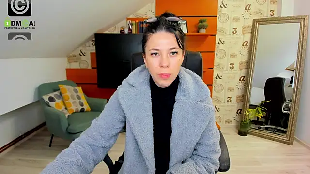 EmillyTaylor online show from 01.31.25