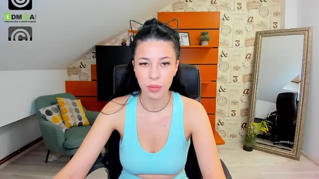 EmillyTaylor online show from 02.04.25