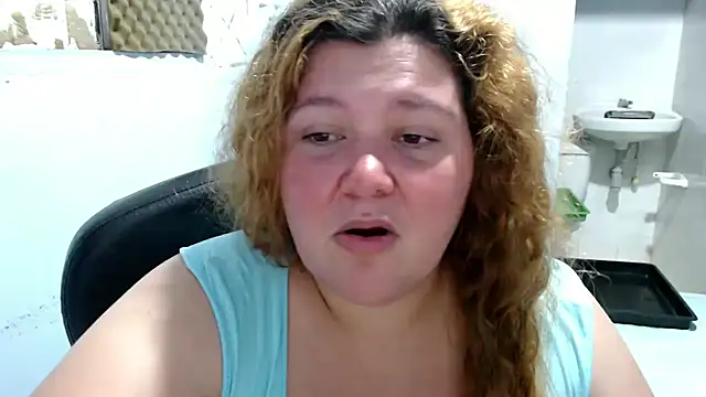 squirt322bbw online show from 05.18.26