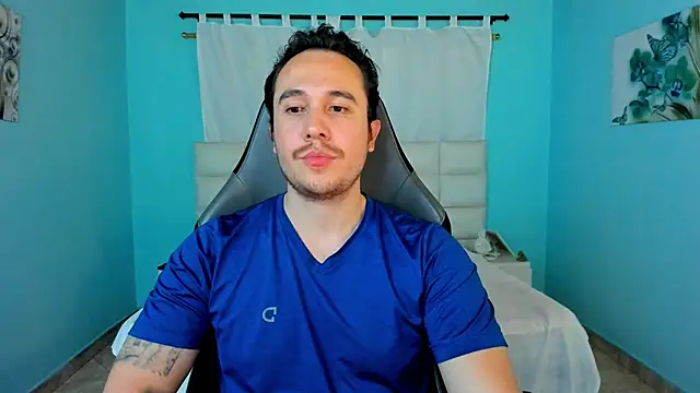 Snapshot of juan__jimenez chatting on 05.11.26 juan jimenez online show from 05.11.26