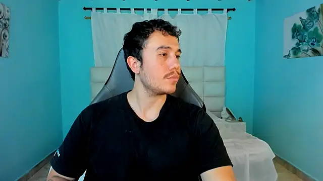 Snapshot of juan__jimenez chatting on 05.14.26 juan jimenez online show from 05.14.26
