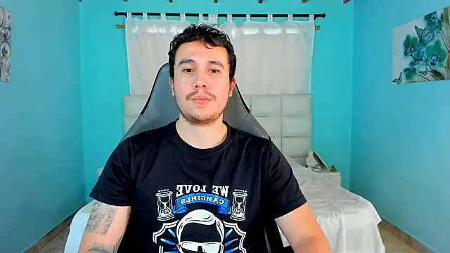Snapshot of juan__jimenez chatting on 05.14.26 juan jimenez online show from 05.14.26