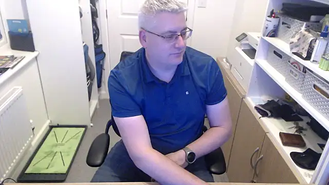 Snapshot of RicRockhard chatting on 02.25.26 RicRockhard online show from 02.25.26