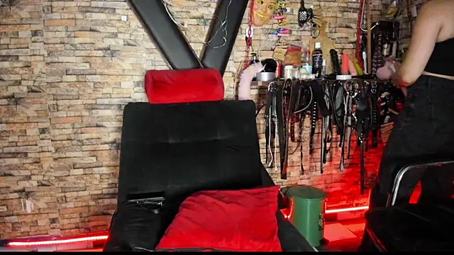 Liltildeman moon online show from 02.15.26