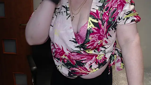 JoannaAndNeighbour online show from 03.20.25