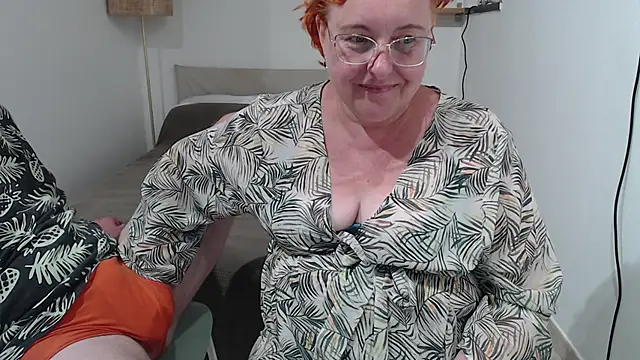 JoannaAndNeighbour online show from 09.21.25