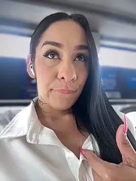 Snapshot of __IRIS__ chatting on 03.03.26 IRIS online show from 03.03.26