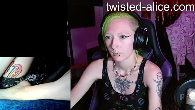 alicewonder09 online show from 06.26.26