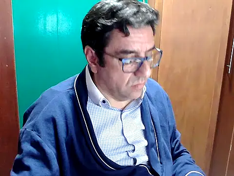Snapshot of FernandoReuterG chatting on 10.23.25 FernandoReuterG online show from 10.23.25