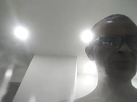 Snapshot of jrfm14 chatting on 10.11.25 jrfm14 online show from 10.11.25