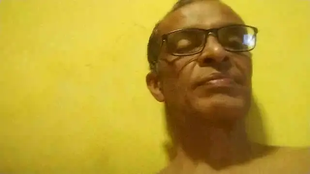 Snapshot of jrfm14 chatting on 01.19.26 jrfm14 online show from 01.19.26