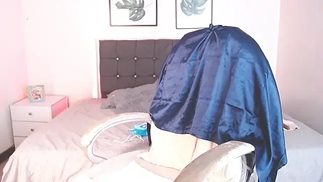 selena yourmilf online show from 04.01.26