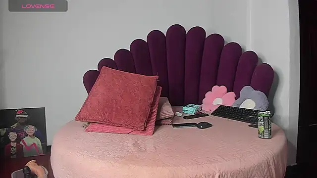 Snapshot of karla_ricochett chatting on 07.15.26 karla ricochett online show from 07.15.26