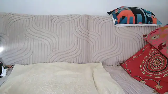 Snapshot of sheerazade chatting on 09.13.25 sheerazade online show from 09.13.25