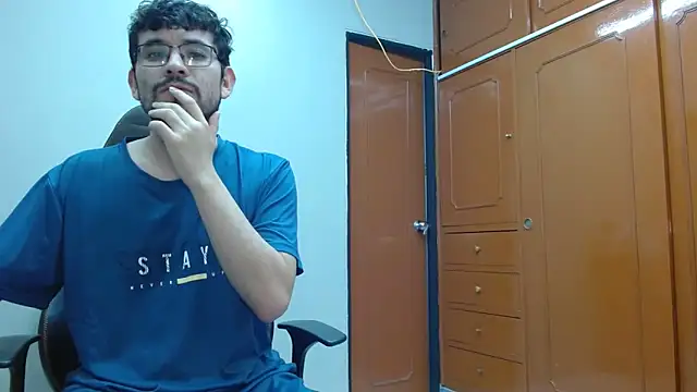 Snapshot of Isaandysex2428 chatting on 02.18.25 Isaandysex2428 online show from 02.18.25