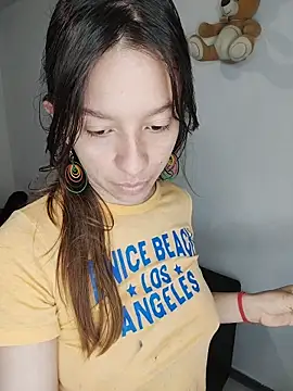 Snapshot of Isaandysex2428 chatting on 12.15.25 Isaandysex2428 online show from 12.15.25