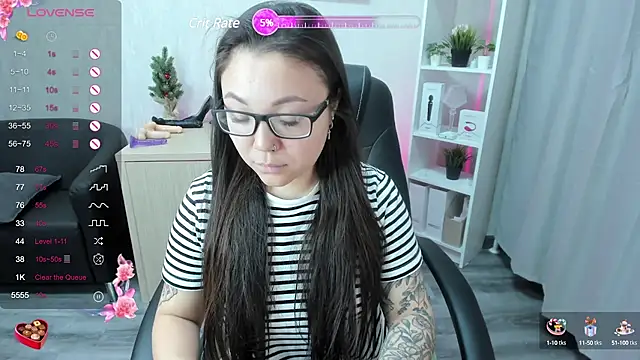 Snapshot of gentle_muse chatting on 12.19.24 gentle muse online show from 12.19.24