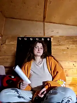 Snapshot of Snowbunnycake_131 chatting on 12.03.24 Snowbunnycake 131 online show from 12.03.24