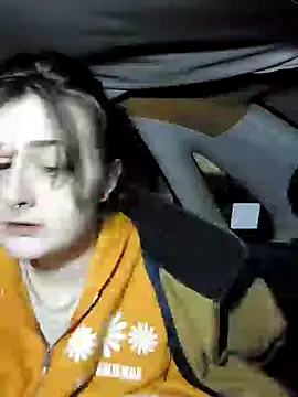 Snapshot of Snowbunnycake_131 chatting on 12.04.24 Snowbunnycake 131 online show from 12.04.24