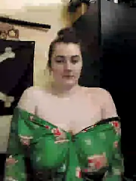 Snapshot of Snowbunnycake_131 chatting on 01.06.25 Snowbunnycake 131 online show from 01.06.25