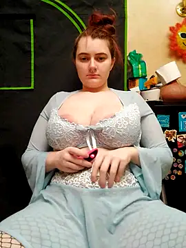 Snapshot of Snowbunnycake_131 chatting on 03.03.25 Snowbunnycake 131 online show from 03.03.25