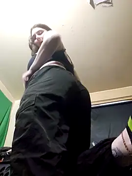 Snapshot of Snowbunnycake_131 chatting on 09.26.25 Snowbunnycake 131 online show from 09.26.25