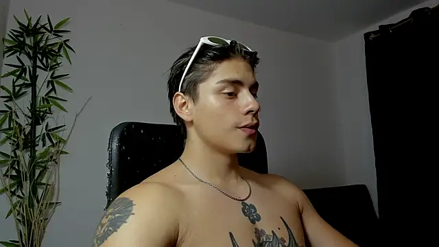 Giordano Russo online show from 02.15.25