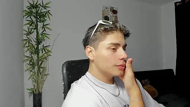 Giordano Russo online show from 02.28.25