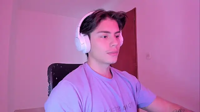 Giordano Russo online show from 10.18.25