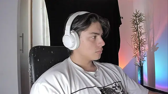 Giordano Russo online show from 04.26.26