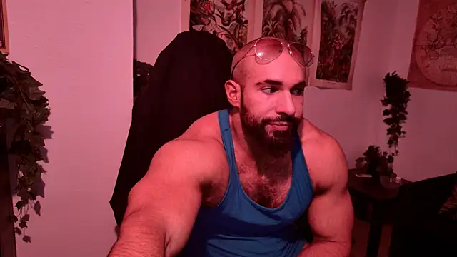 Snapshot of Musculus6 chatting on 10.03.25 Musculus6 online show from 10.03.25