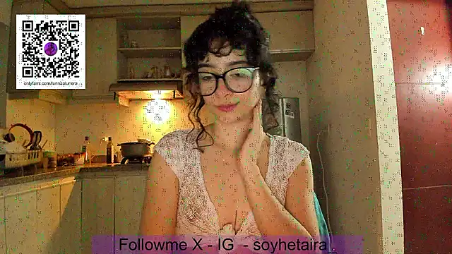 Snapshot of _Lunnaa_ chatting on 01.18.26 Lunnaa online show from 01.18.26