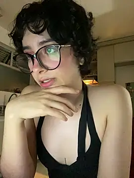 Snapshot of _Lunnaa_ chatting on 03.15.26 Lunnaa online show from 03.15.26