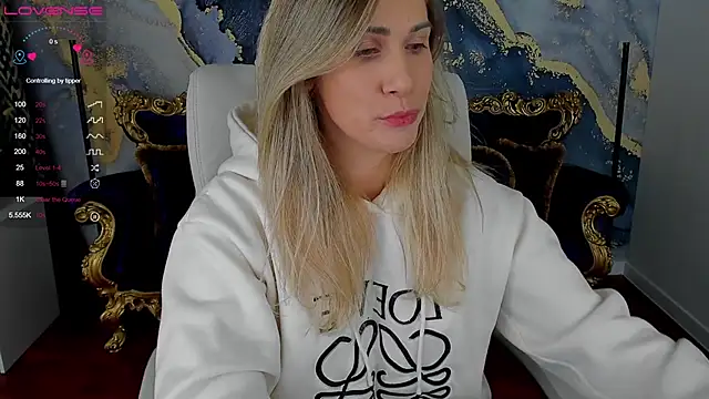 Snapshot of CassandraGood chatting on 12.11.24 CassandraGood online show from 12.11.24