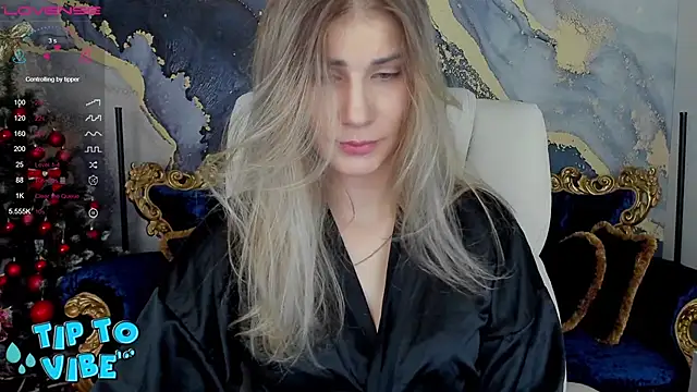 Snapshot of CassandraGood chatting on 12.19.24 CassandraGood online show from 12.19.24