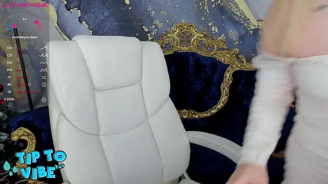 Snapshot of CassandraGood chatting on 01.13.25 CassandraGood online show from 01.13.25