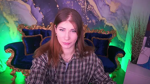 Snapshot of CassandraGood chatting on 12.19.25 CassandraGood online show from 12.19.25