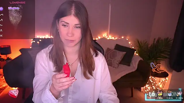 Snapshot of CassandraGood chatting on 02.05.26 CassandraGood online show from 02.05.26