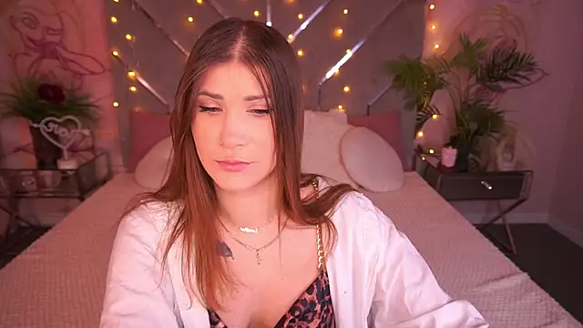 Snapshot of CassandraGood chatting on 02.07.26 CassandraGood online show from 02.07.26