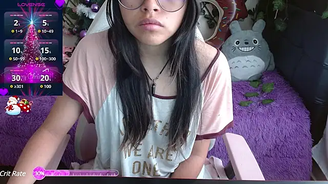 Snapshot of MidoriQuiinn chatting on 12.20.24 MidoriQuiinn online show from 12.20.24