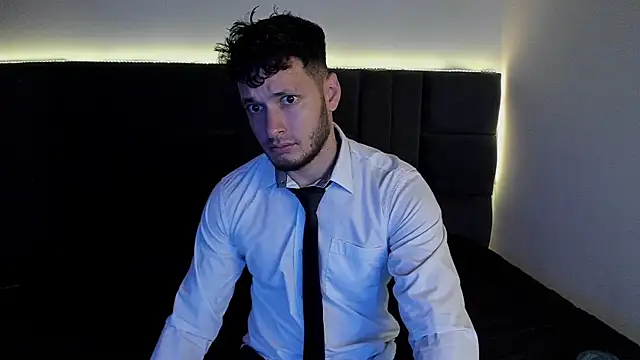 alejandro  2 online show from 09.24.25