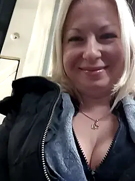 Arina smiles online show from 12.08.24