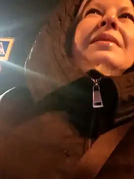 Arina smiles online show from 12.13.24