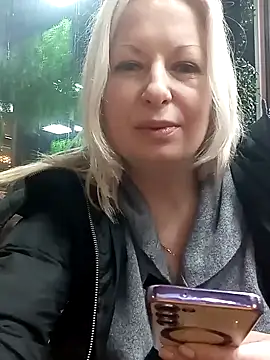 Arina smiles online show from 12.27.24