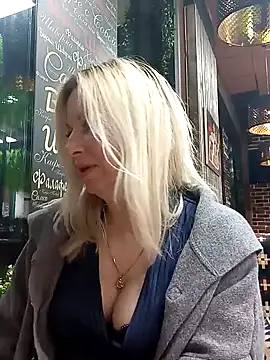Arina smiles online show from 03.15.25